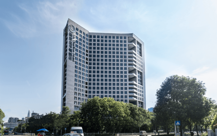 丽雅查尔顿广场