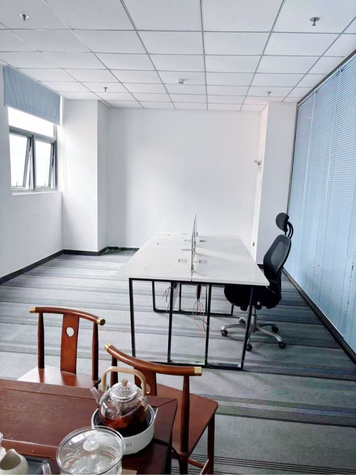 臣田工业区40㎡精装办公室出租，低层暂无信息向采光好