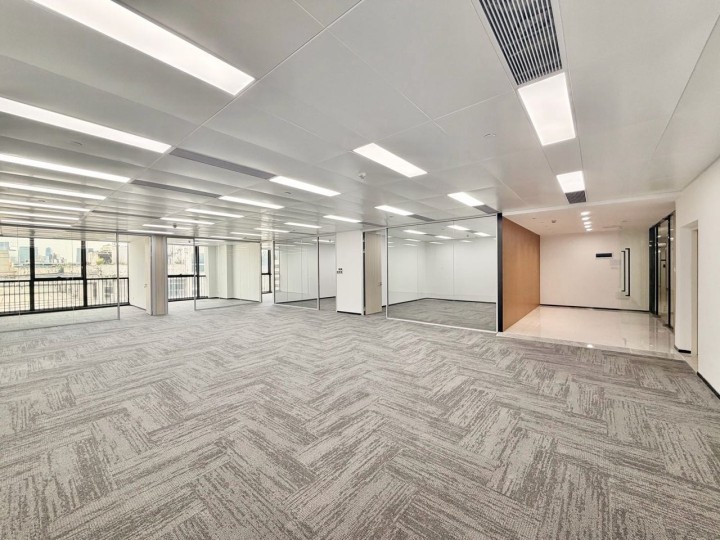 南山区科技园 源政创业大厦511㎡精装办公间中层出租