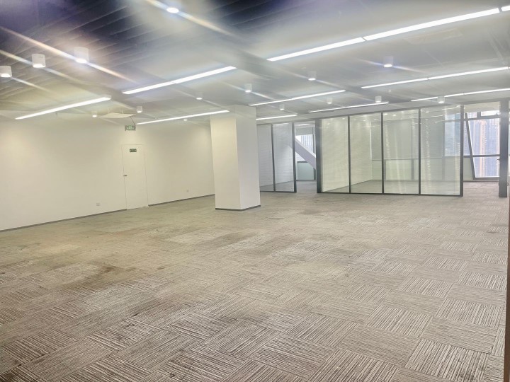 威盛科技大厦 392㎡ 精装 高层办公室出租