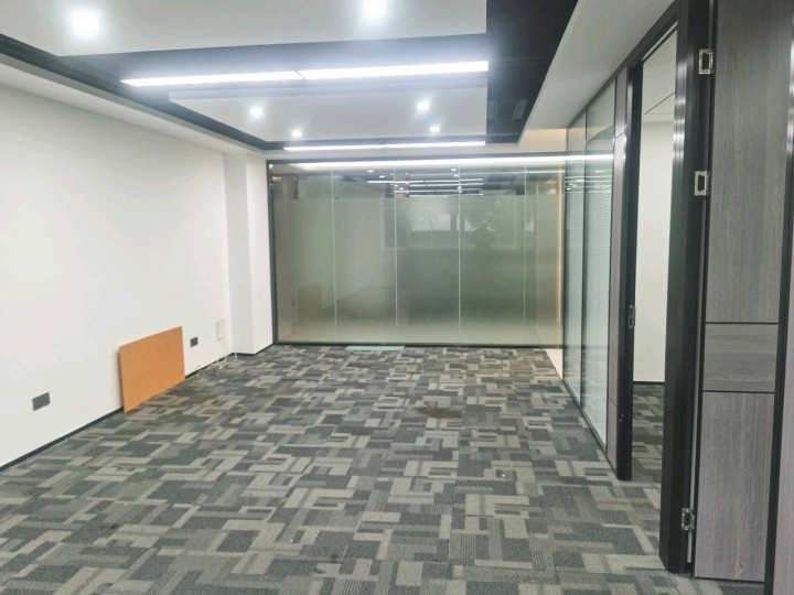 225㎡精装办公室 深圳软件园·近高新中站·中层