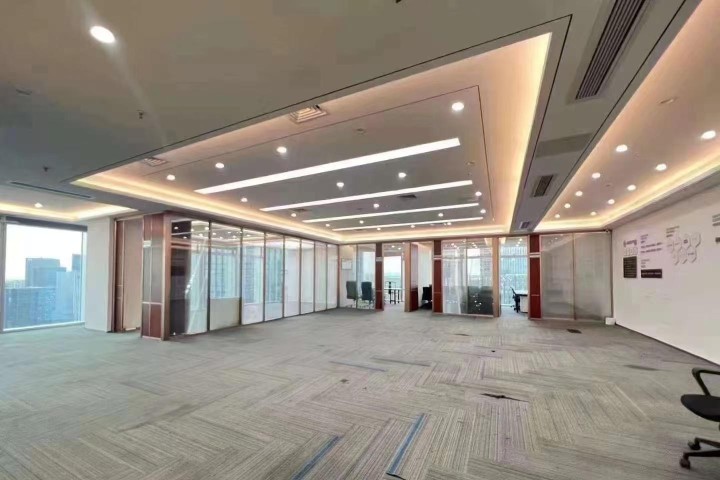 前海卓越宝中时代广场 380㎡ 精装 高楼层办公室出租