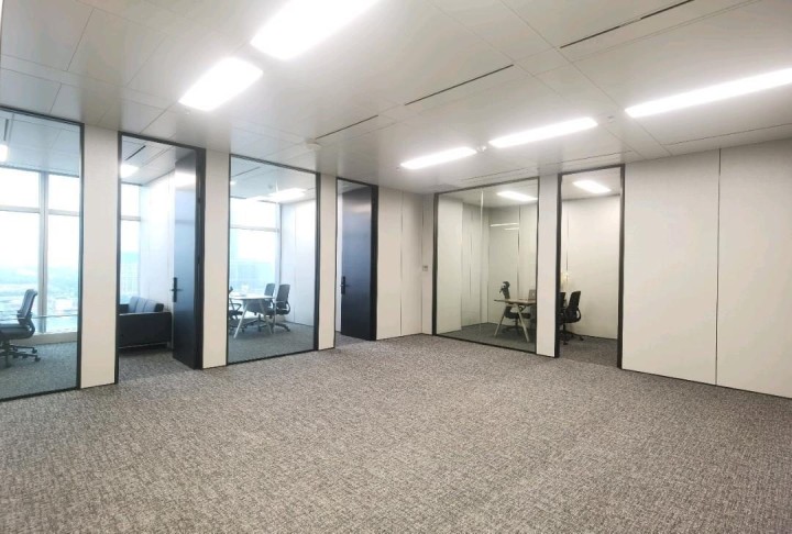 深圳湾SIC超级总部中心298㎡精装办公室出租，中层东向采光好
