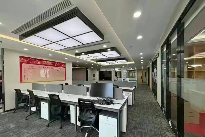 荣超滨海大厦 450㎡ 精装 中楼层办公室出租