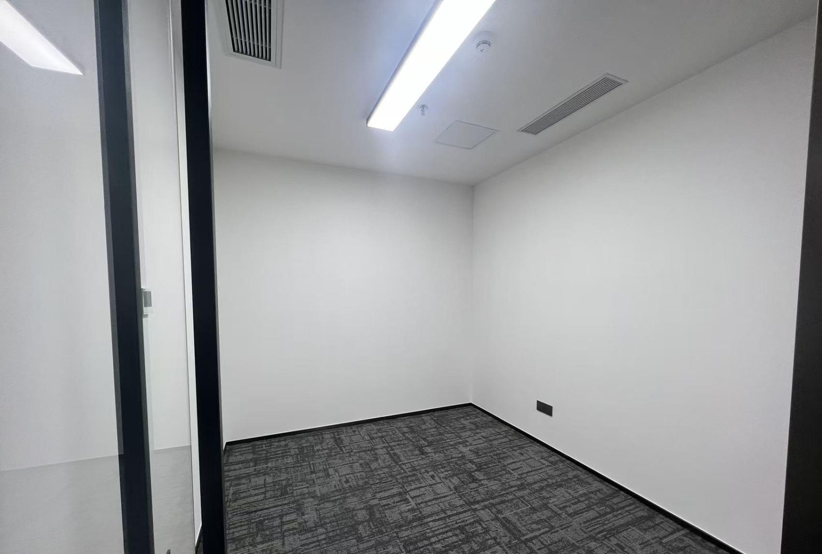 建艺大厦 240㎡ 精装 高楼层办公室出租