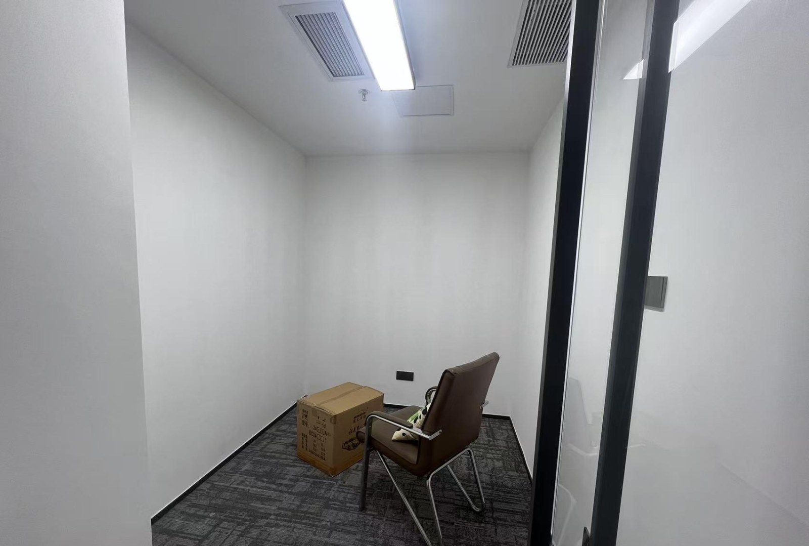 建艺大厦 240㎡ 精装 高楼层办公室出租