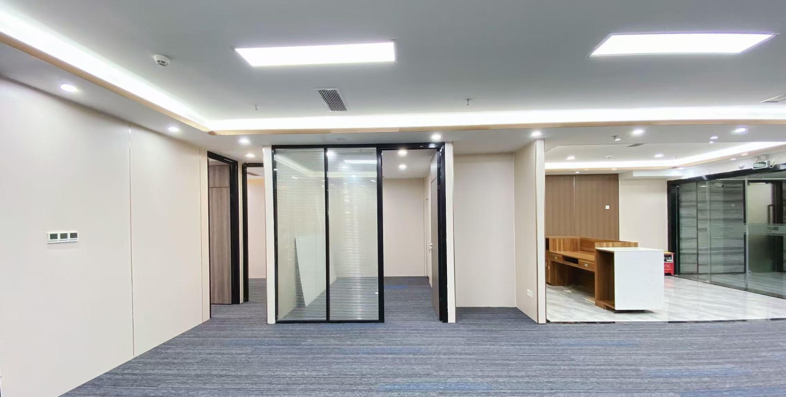新华保险大厦 398㎡ 精装 低楼层办公室出租