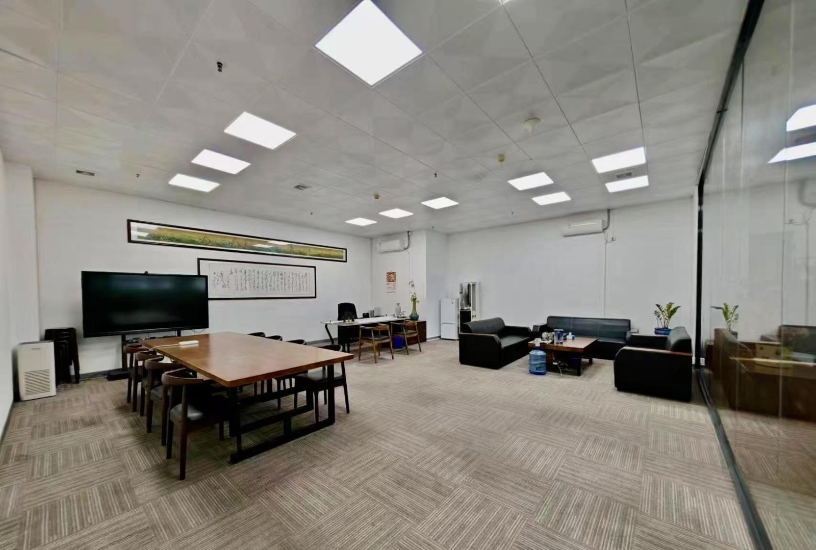 深圳中电照明大厦北区 730㎡ 精装 低楼层办公室出租