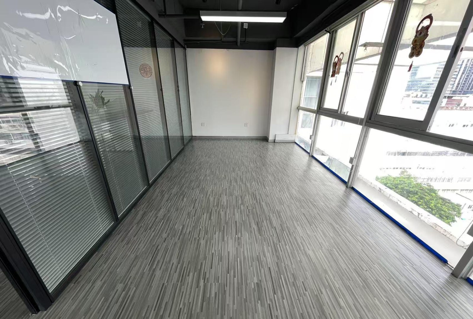深圳科技工业园生产力大楼 110㎡ 精装 中楼层办公室出租