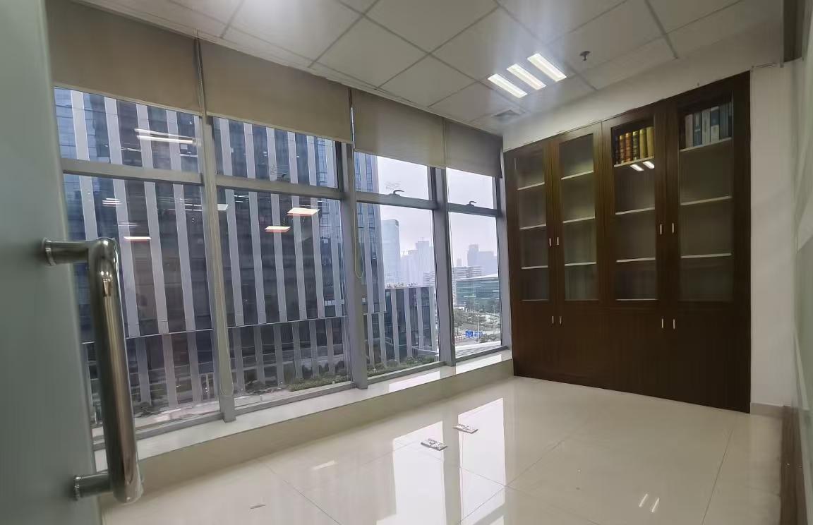 万骏经贸大厦 125㎡ 精装 中楼层办公室出租