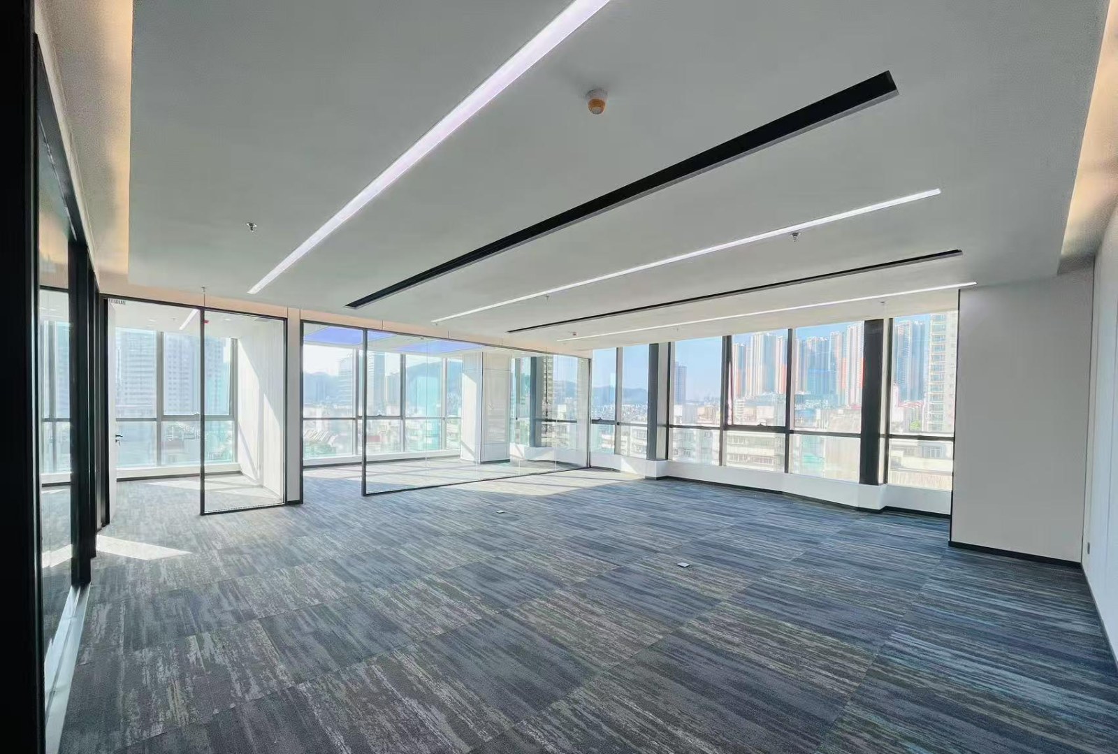 中设广场 321㎡ 精装 中楼层办公室出租