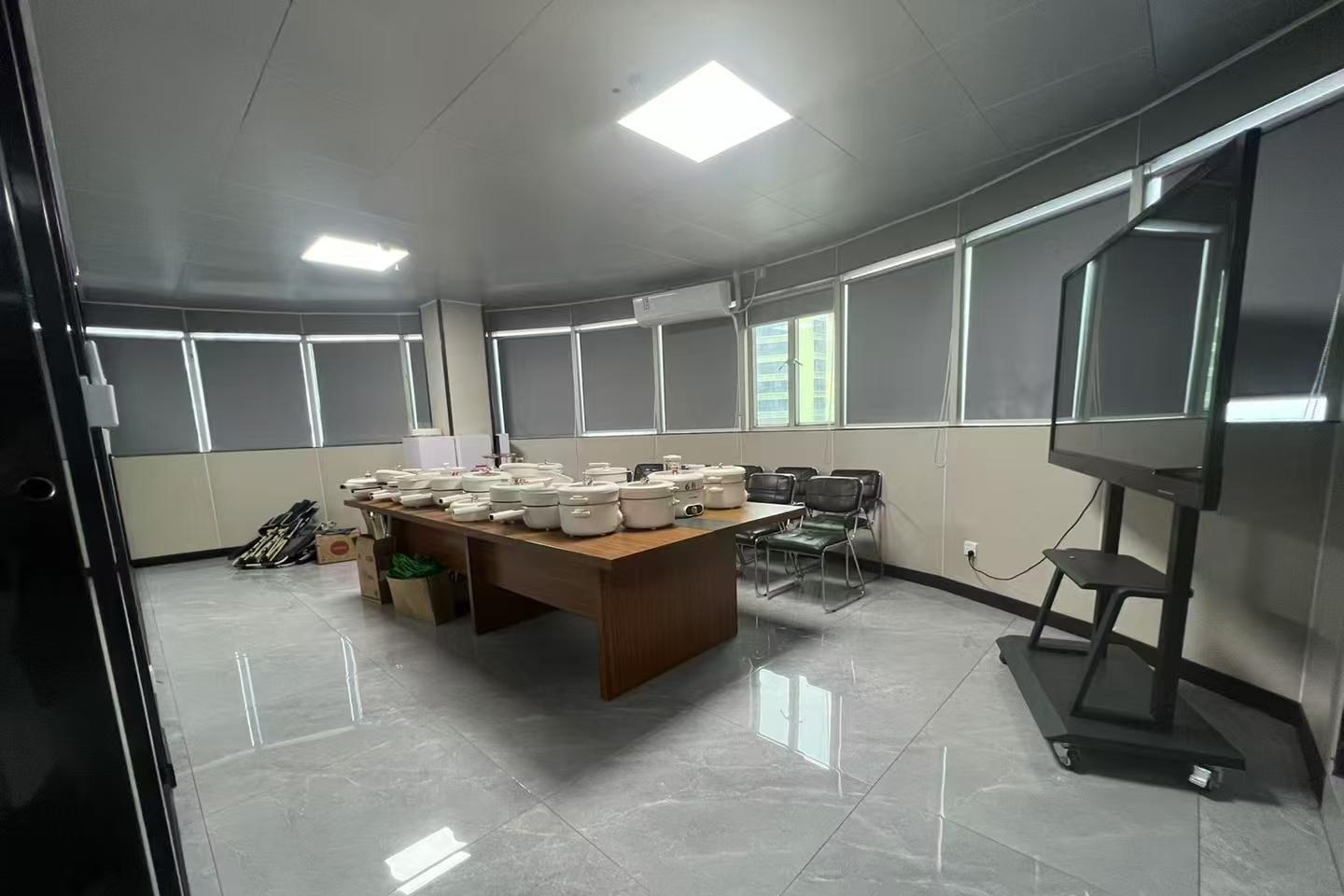 万盛创业园 800㎡ 精装 低楼层办公室出租
