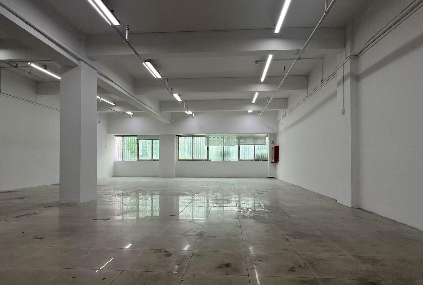 八卦岭工业区 255㎡ 精装 低楼层办公室出租