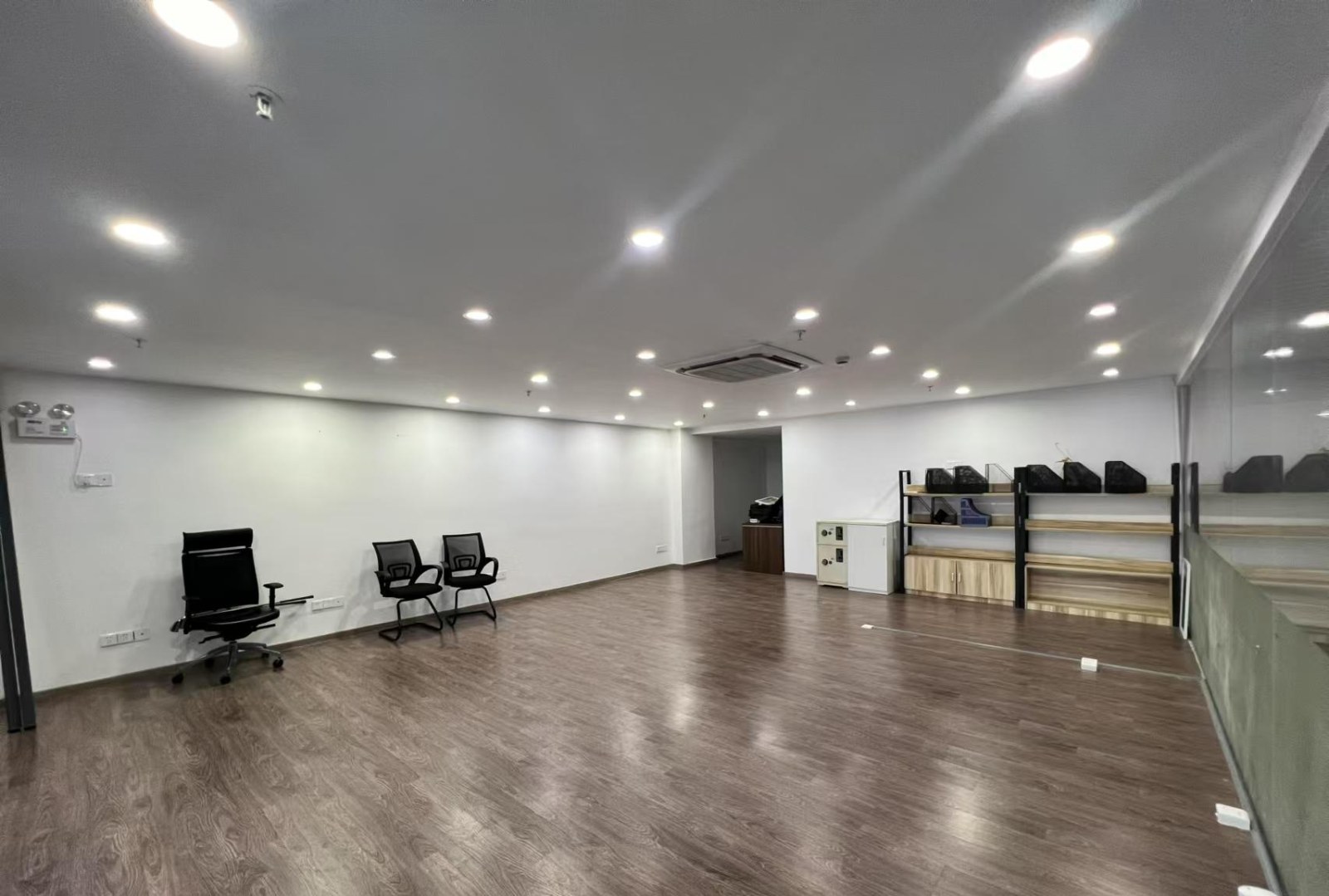 中芬设计园 151㎡ 精装 低楼层办公室出租