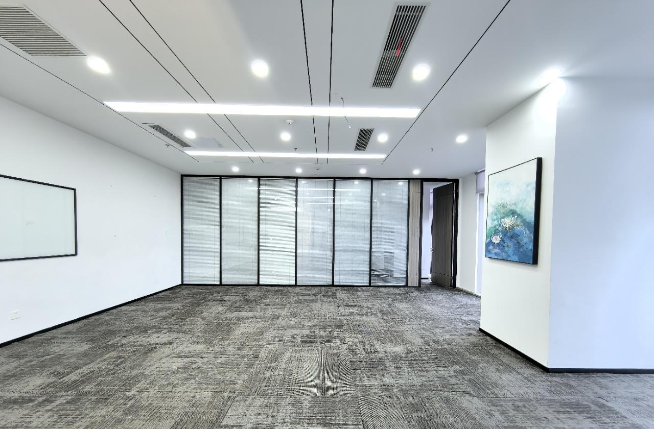 侨城一号广场 153㎡ 精装 中楼层办公室出租