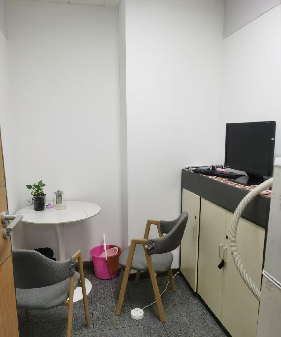 本元大厦 228㎡ 精装 中楼层办公室出租