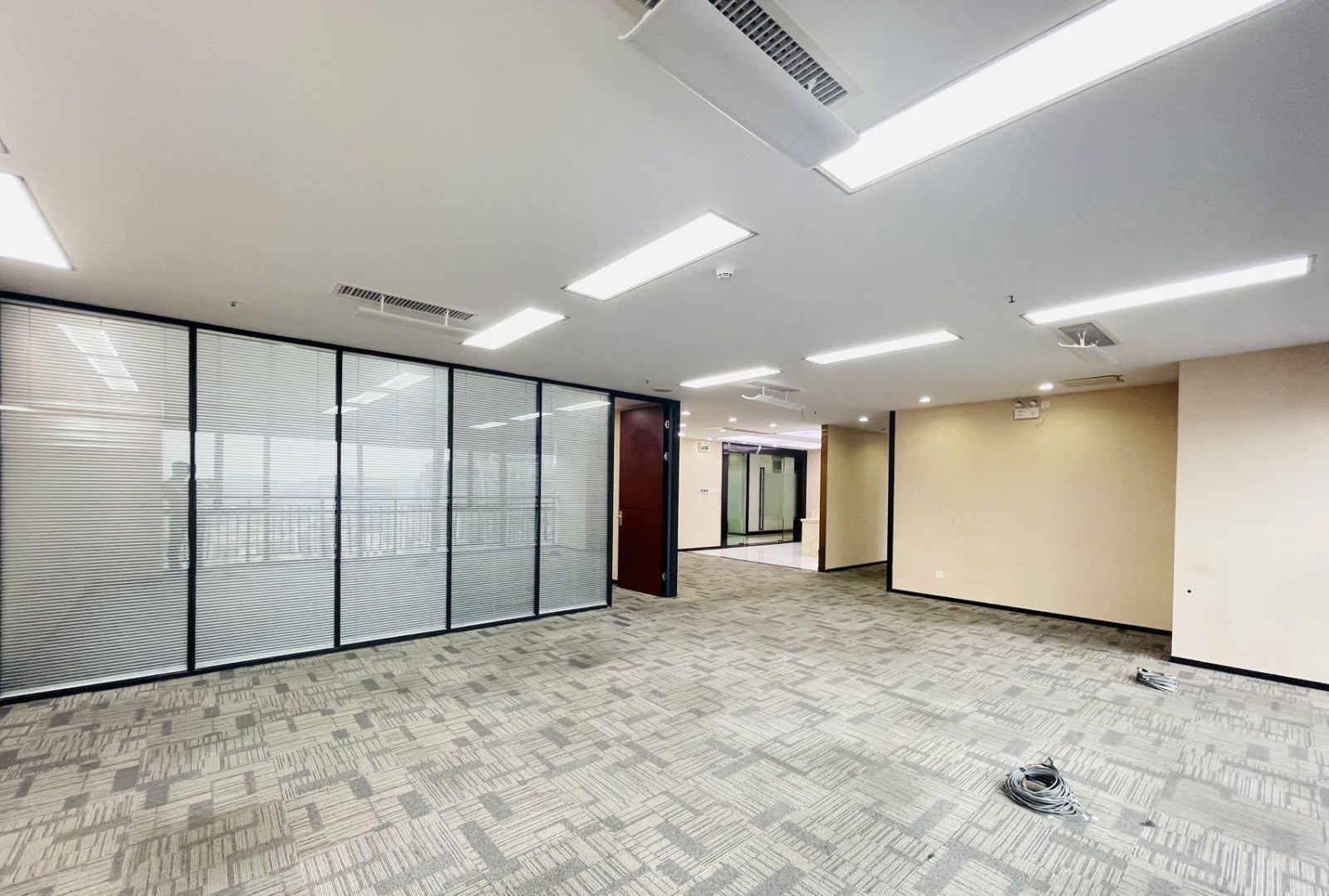 比克科技大厦 588㎡ 精装 中楼层办公室出租