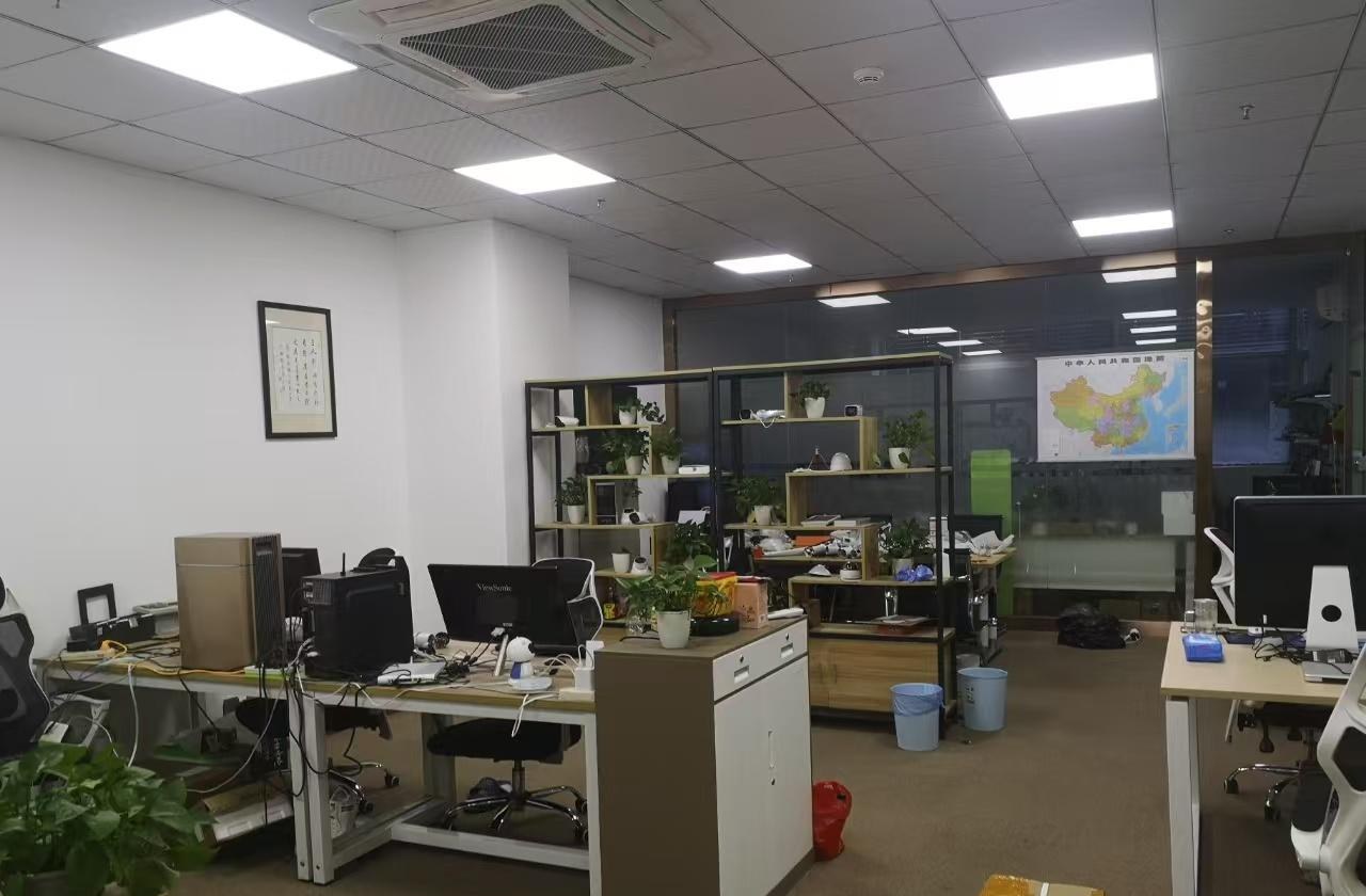 腾飞工业大厦 216㎡ 精装 中楼层办公室出租