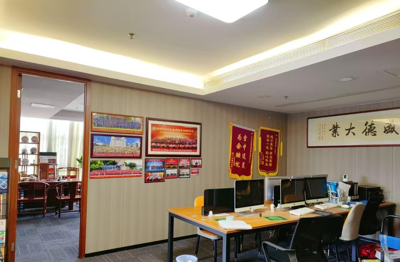 宝安中粮大厦 160㎡ 精装 中楼层办公室出租