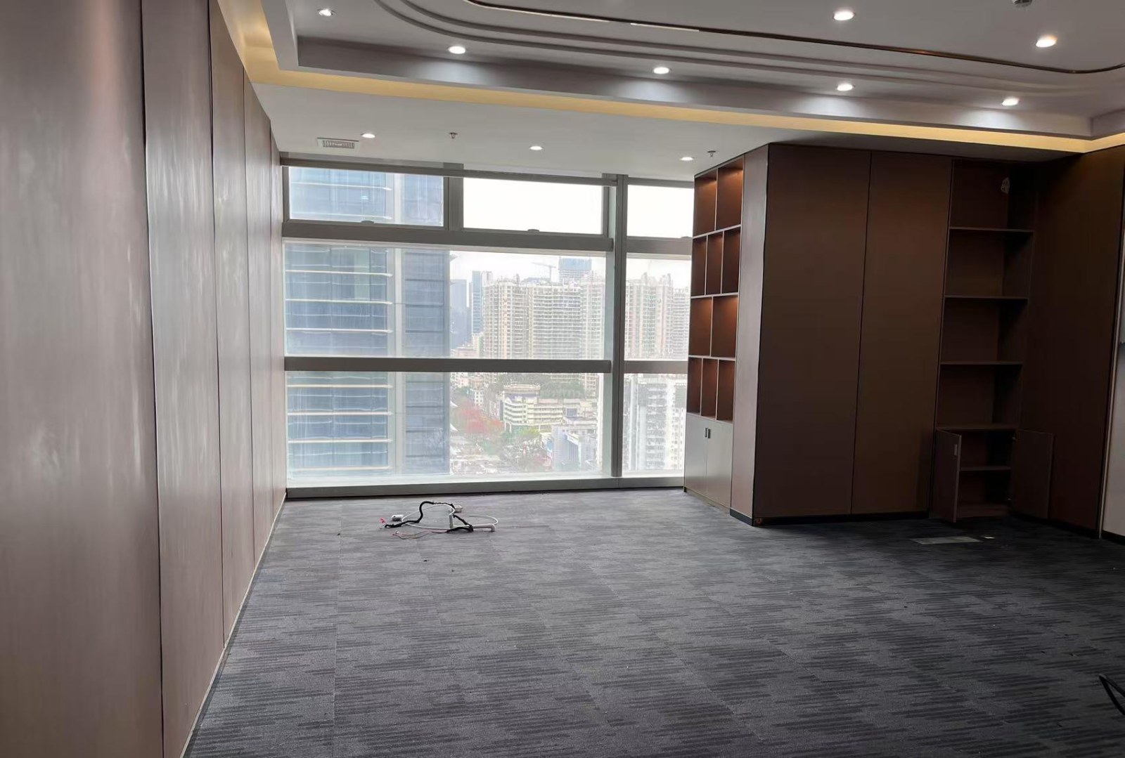 恒明珠国际金融中心 303㎡ 精装 高楼层办公室出租