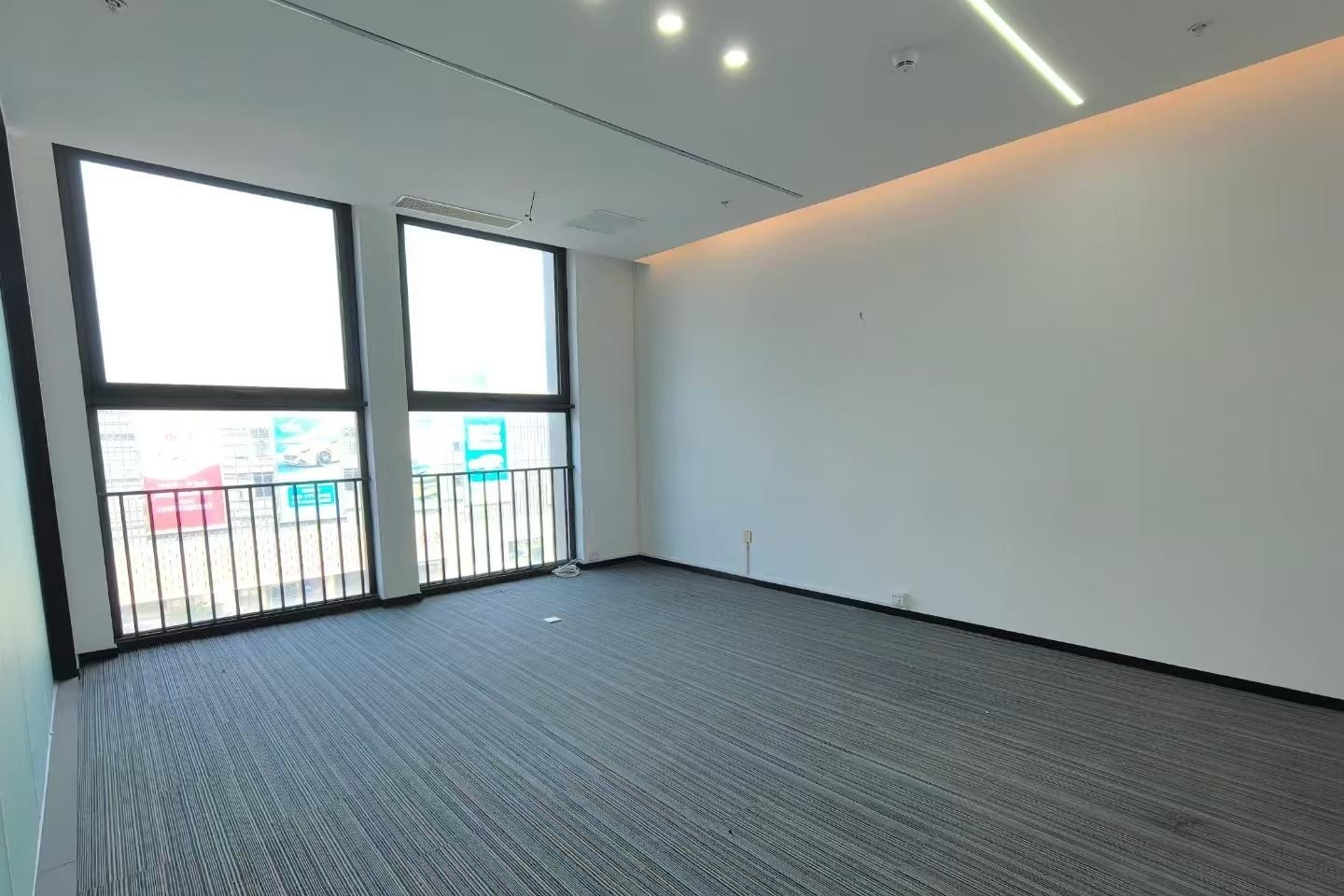 宝能桦穗数创云城 380㎡ 精装 中楼层办公室出租