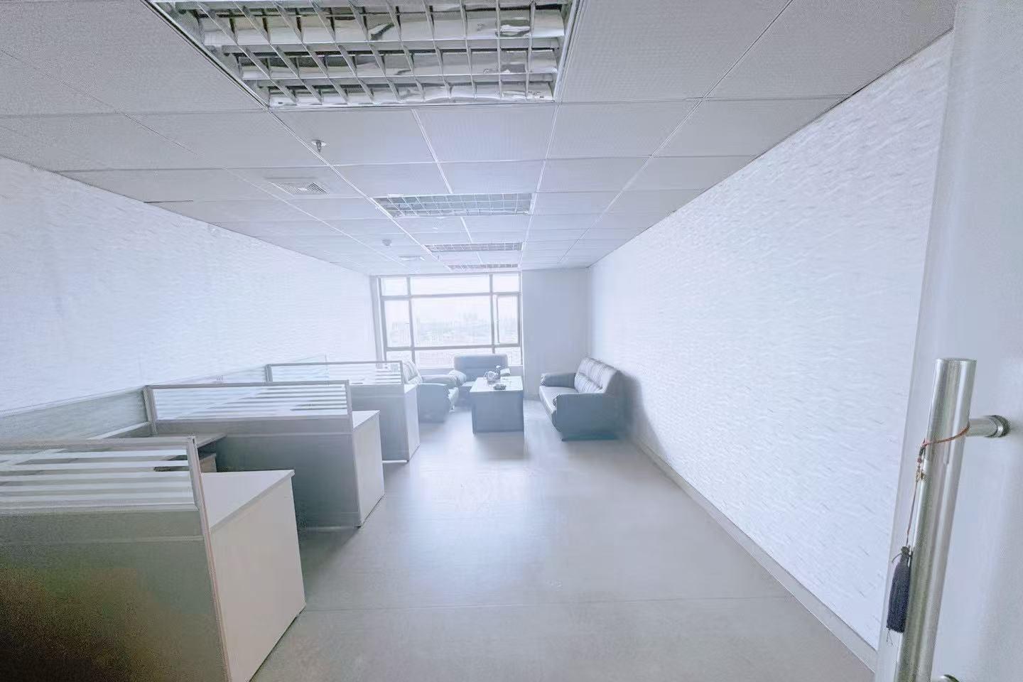 明君商务中心 630㎡ 精装 中楼层办公室出租