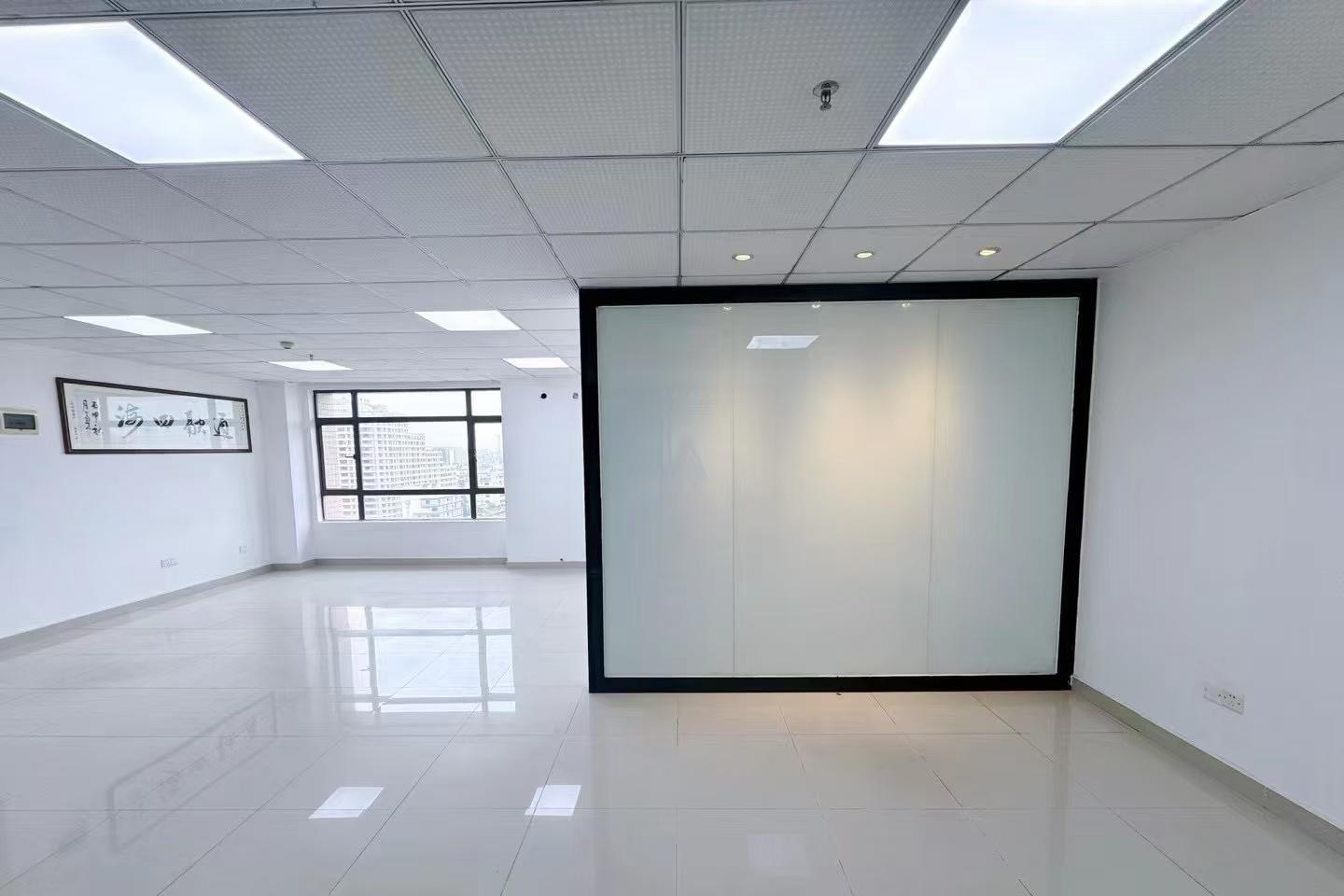 明君商务中心 220㎡ 精装 中楼层办公室出租