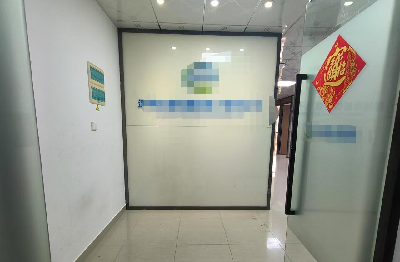 海外装饰大厦-A座 269㎡ 精装 中楼层办公室出租