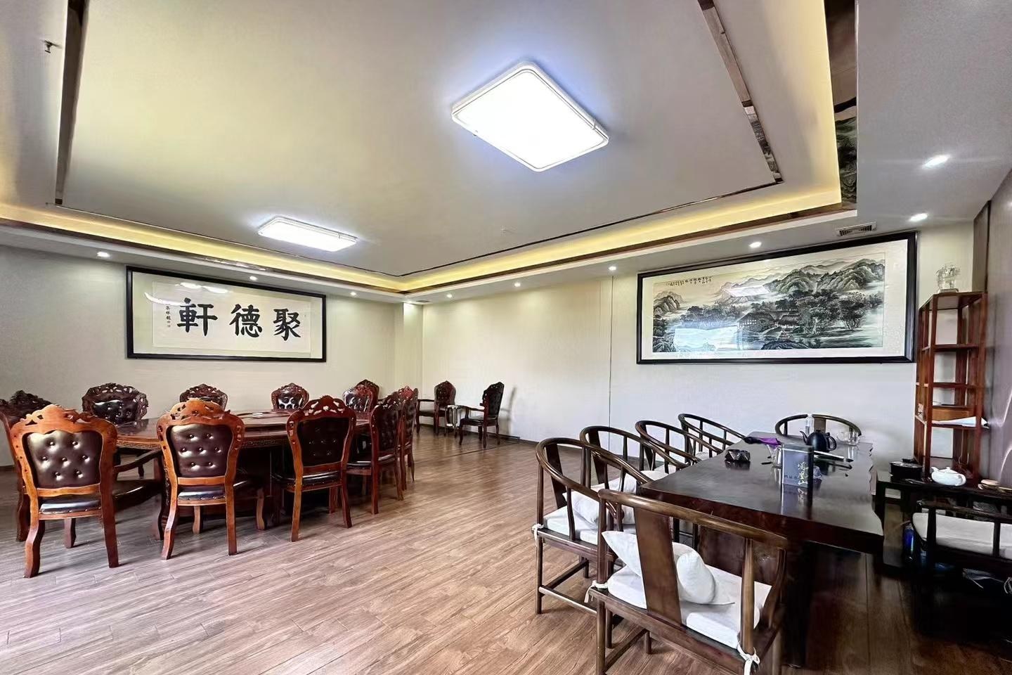 深圳西部硅谷 256㎡ 精装 中楼层办公室出租
