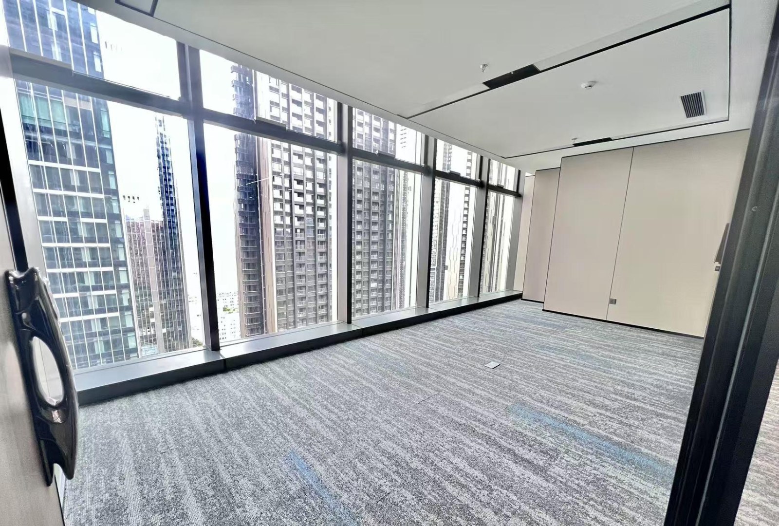盛龙时代广场 504㎡ 精装 中楼层办公室出租