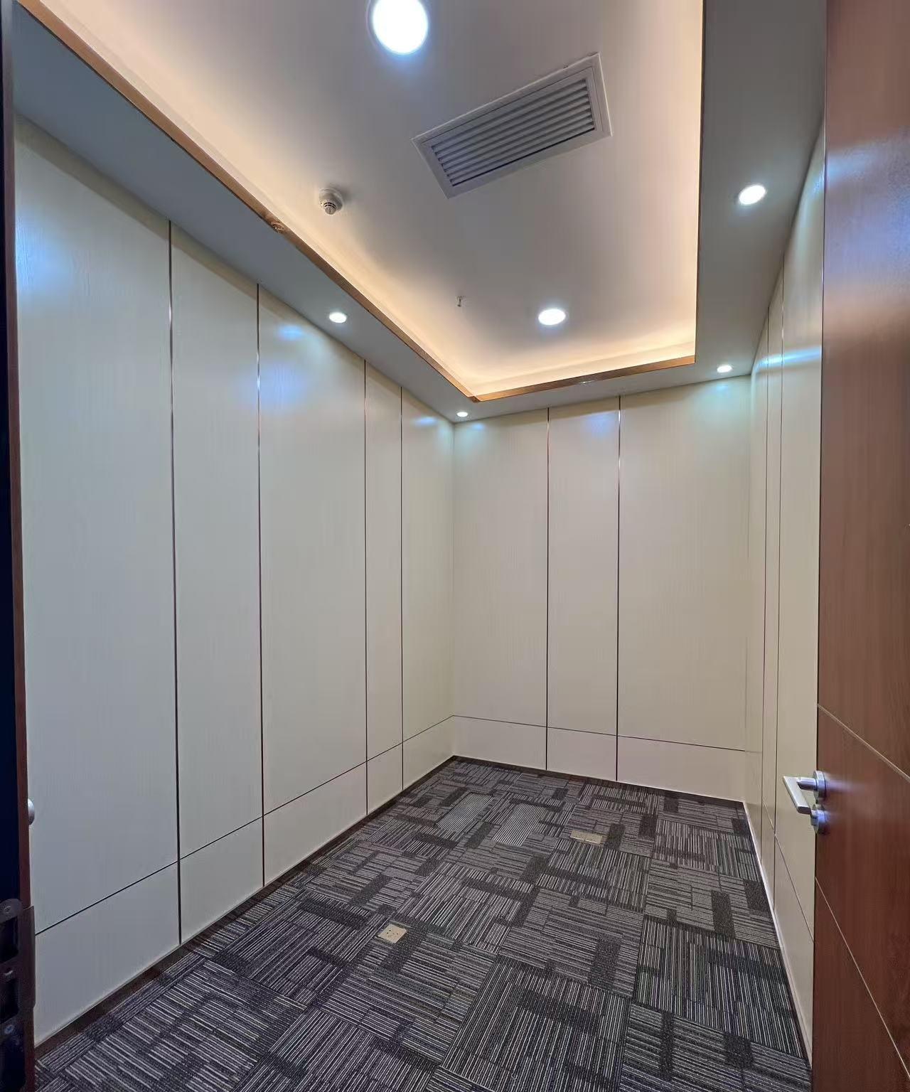 世纪汇广场(深南中路店) 450㎡ 精装 中楼层办公室出租