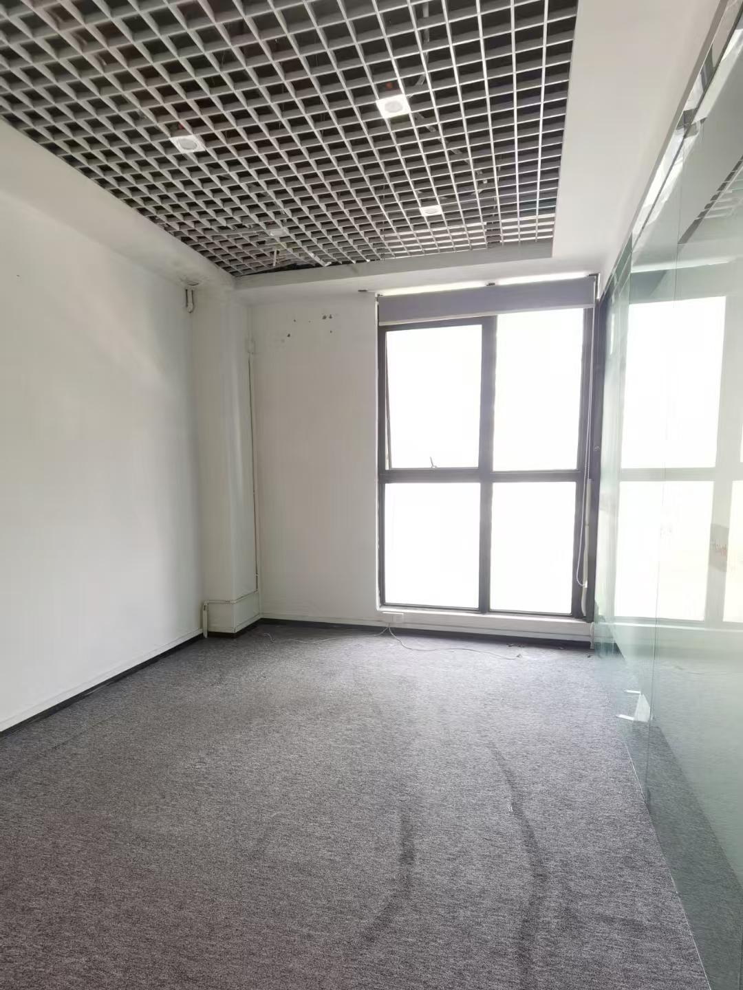 一方天地互联网产业园 300㎡ 精装 低楼层办公室出租