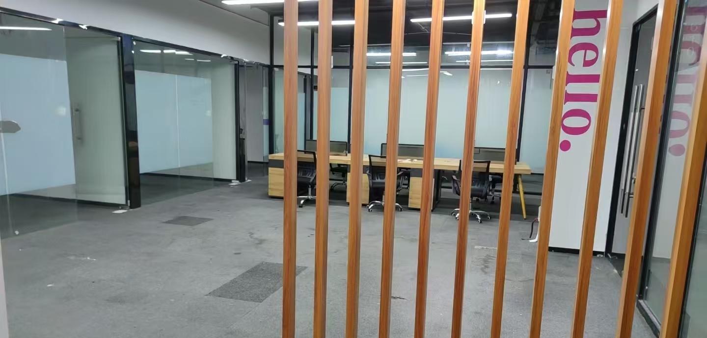 一方天地互联网产业园 328㎡ 精装 中楼层办公室出租