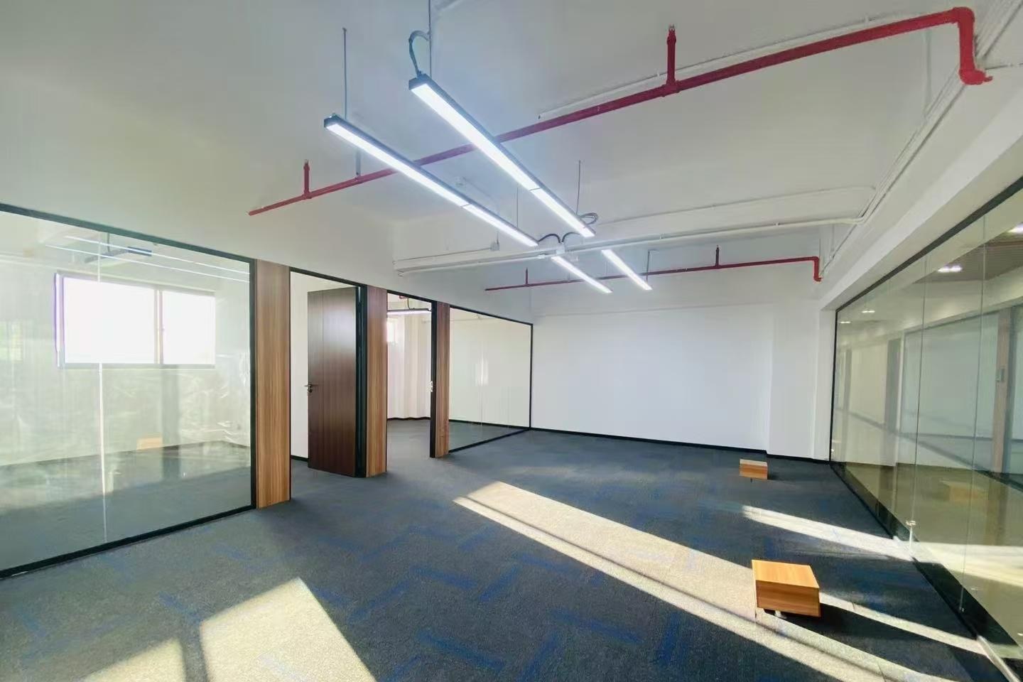 恒博利荣丰产业园 200㎡ 精装 中楼层办公室出租