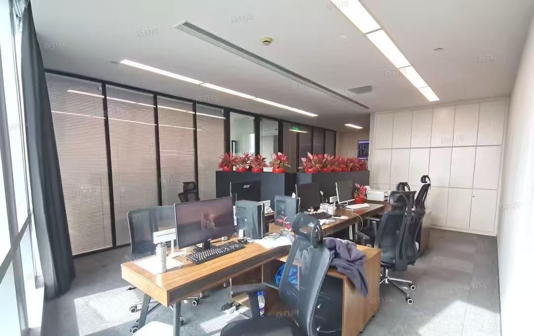 新世界中心 150㎡ 精装 高楼层办公室出租