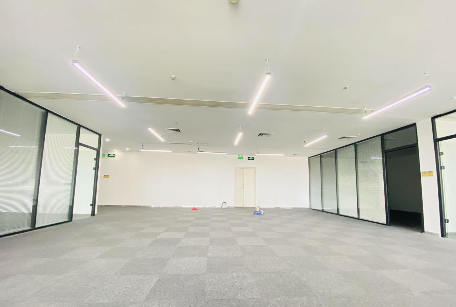创维半导体大厦 264㎡ 精装 中楼层办公室出租