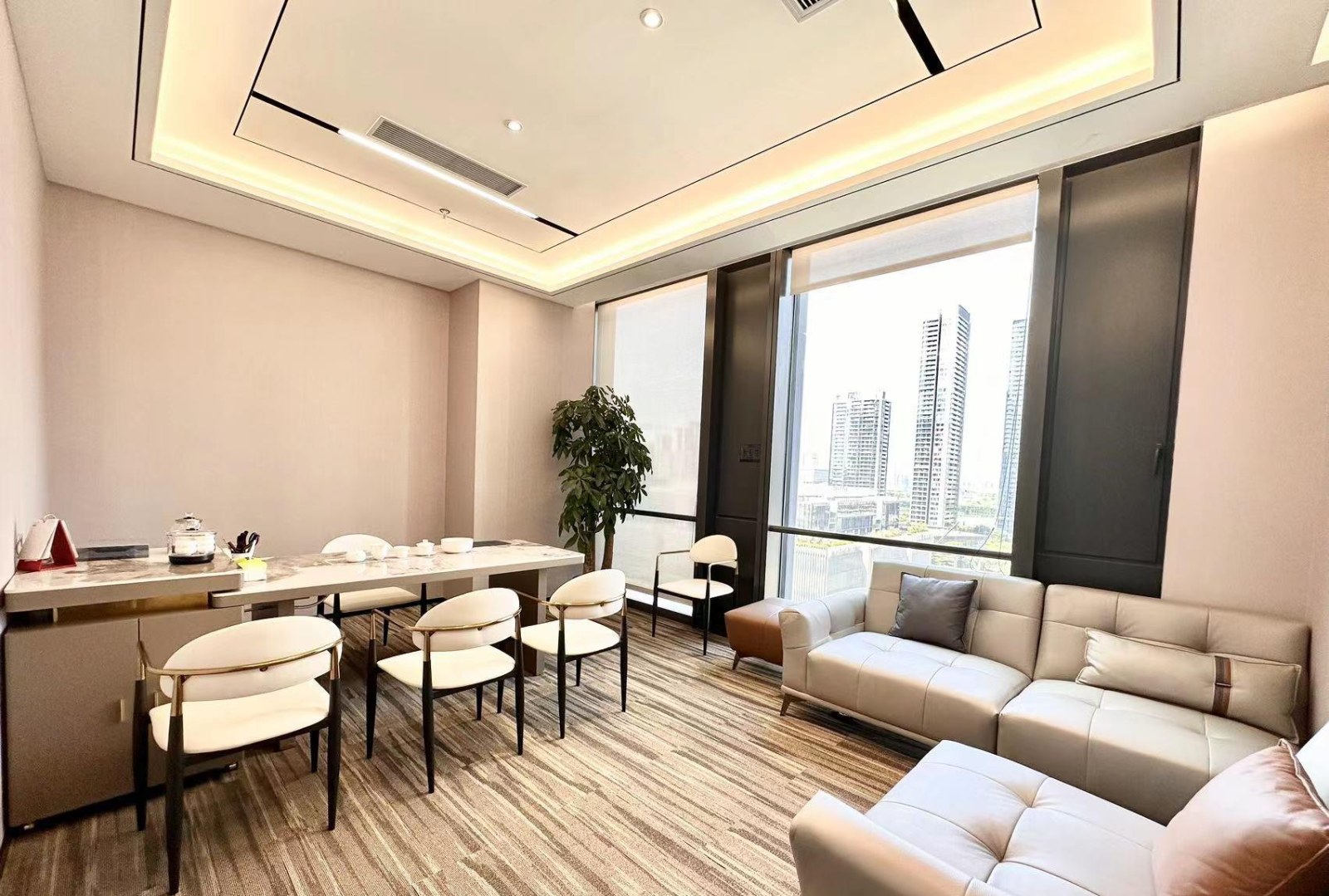 卓越前海壹号Tower2 168㎡ 精装 中楼层办公室出租