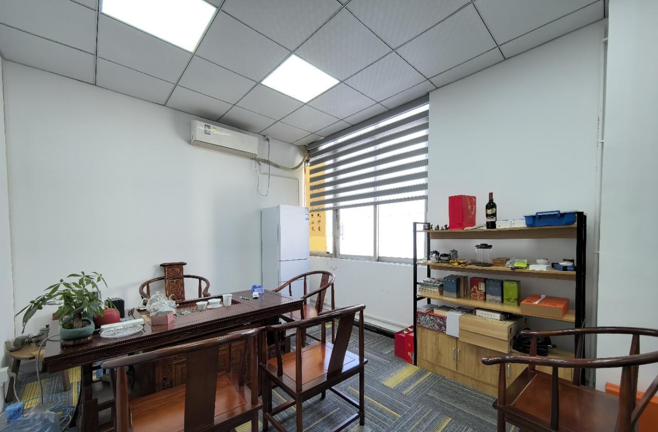 麻雀岭工业区-8号楼 295㎡ 精装 高楼层办公室出租