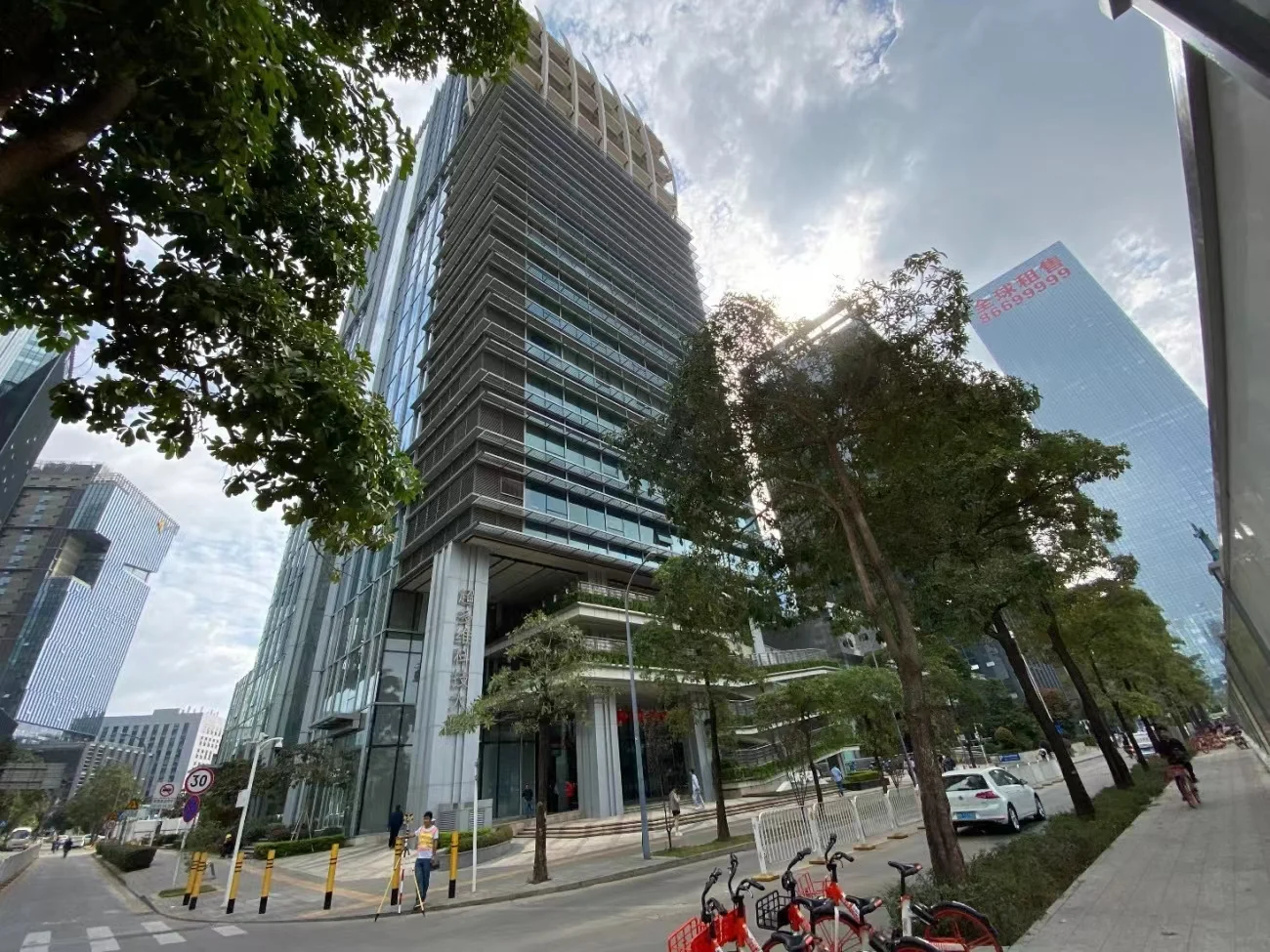 超多维科技大招商中心电话 写字楼出租