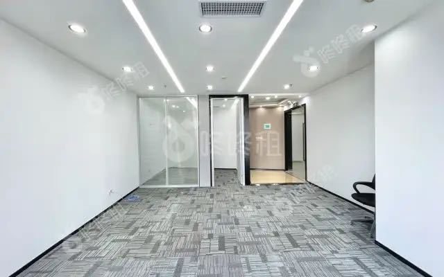 深圳市软件产业基地100㎡豪装办公室出租,低层东向采光好