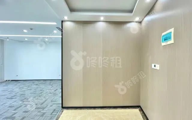 深圳市软件产业基地100㎡豪装办公室出租,低层东向采光好