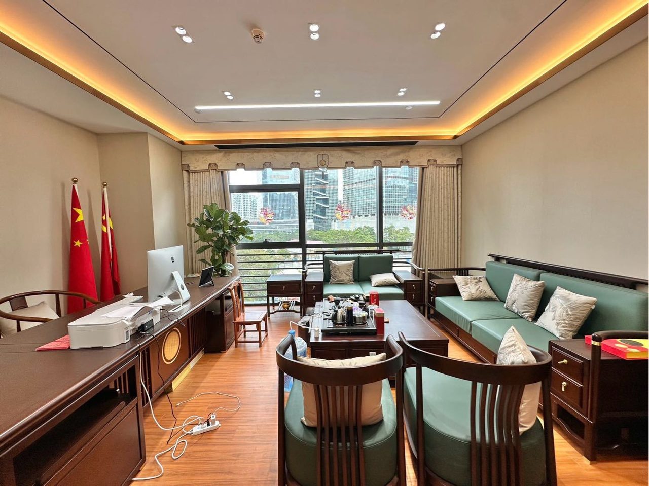 南山区科技园 北科大厦628㎡豪装办公间中层出租