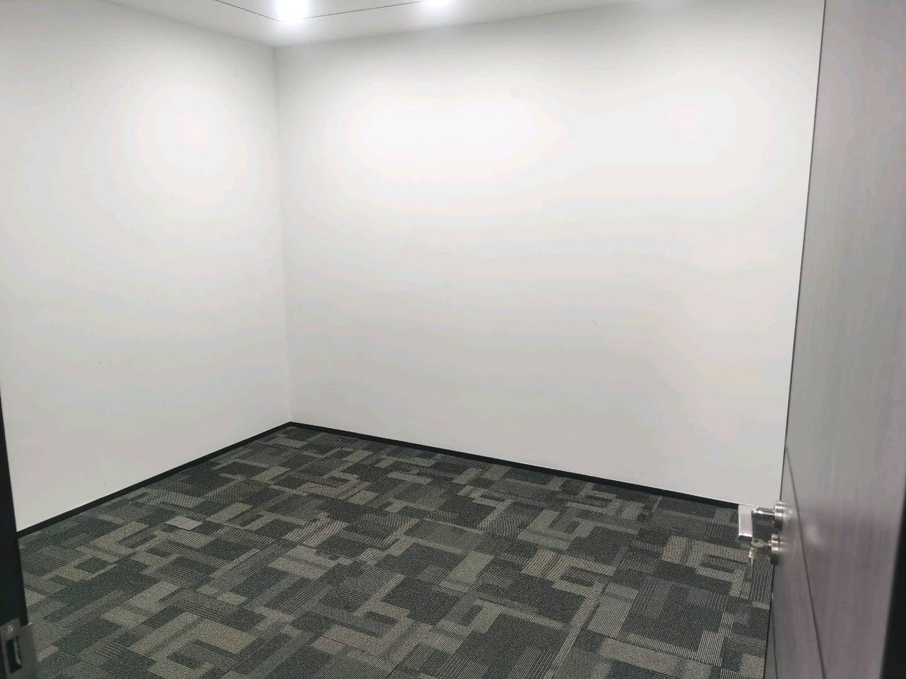 225㎡精装办公室 深圳软件园·近高新中站·中层