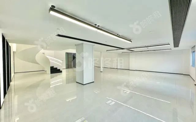 南山区科技园 中科纳能大厦365㎡精装办公间中层出租