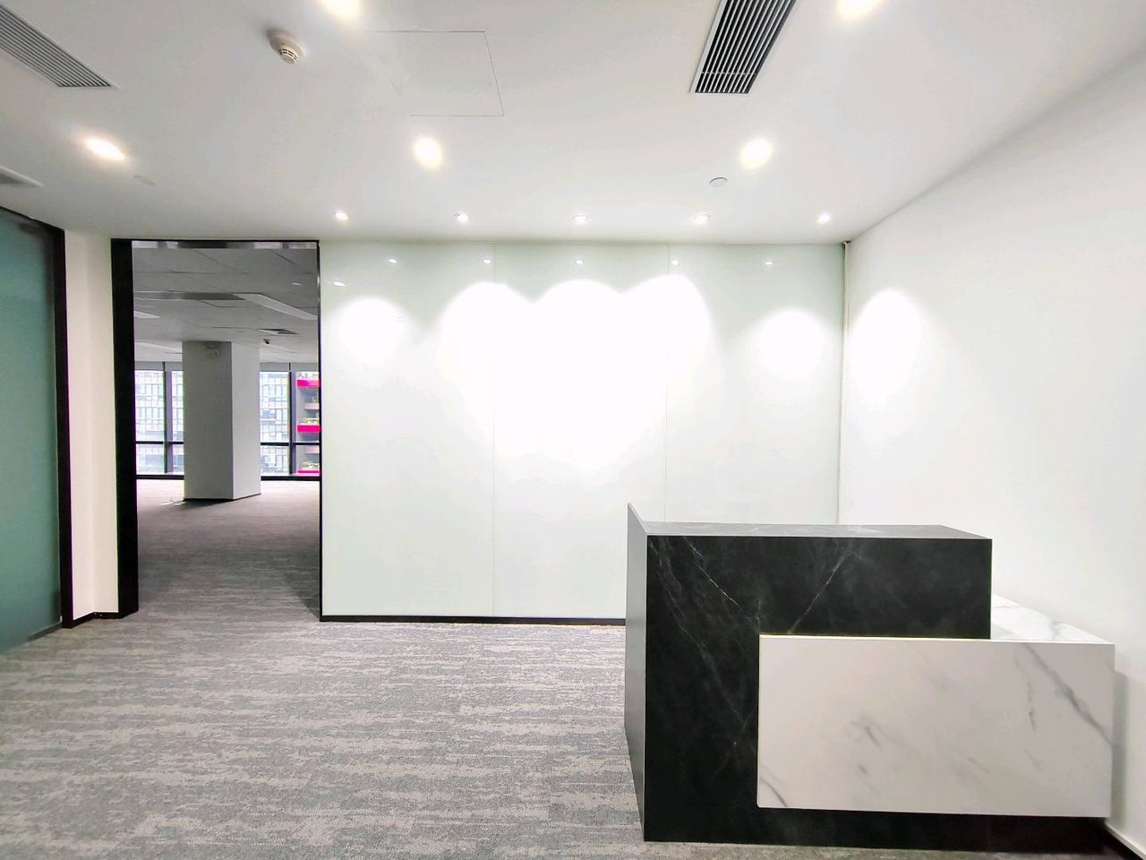 南山区科技园 科兴科学园264.73㎡精装办公间中层出租