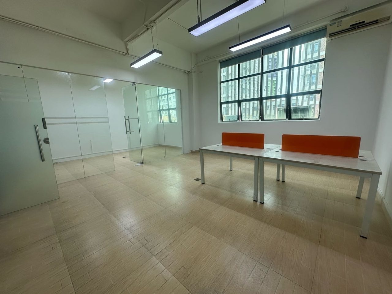 南山区西丽 南山云谷二期102㎡精装办公间中层出租