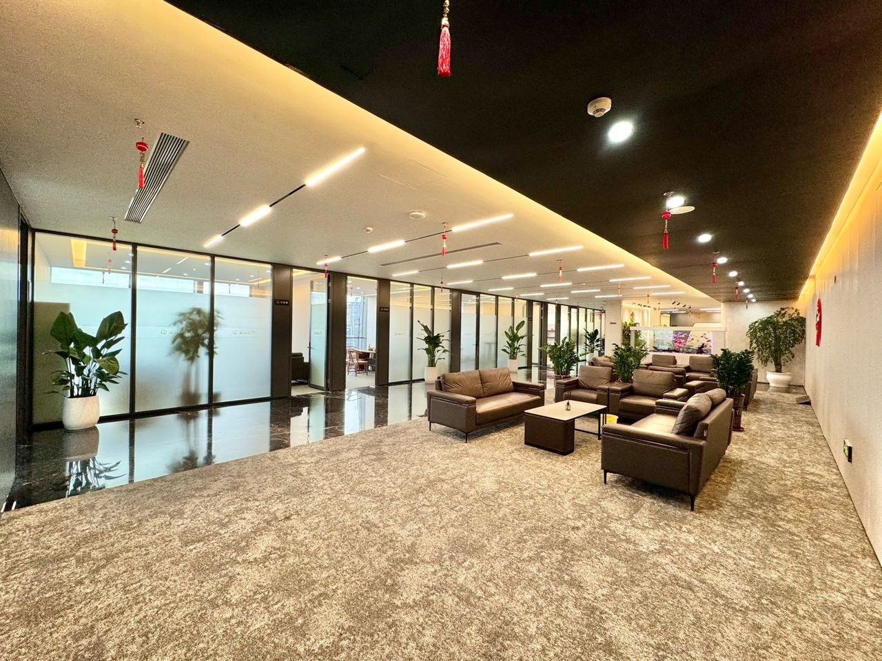 深圳湾科技生态园1288㎡豪装办公室出租,高层西北向采光好