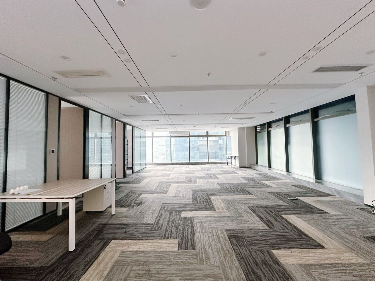 南山区科技园写字楼出租 豪威科技大厦 360㎡精装