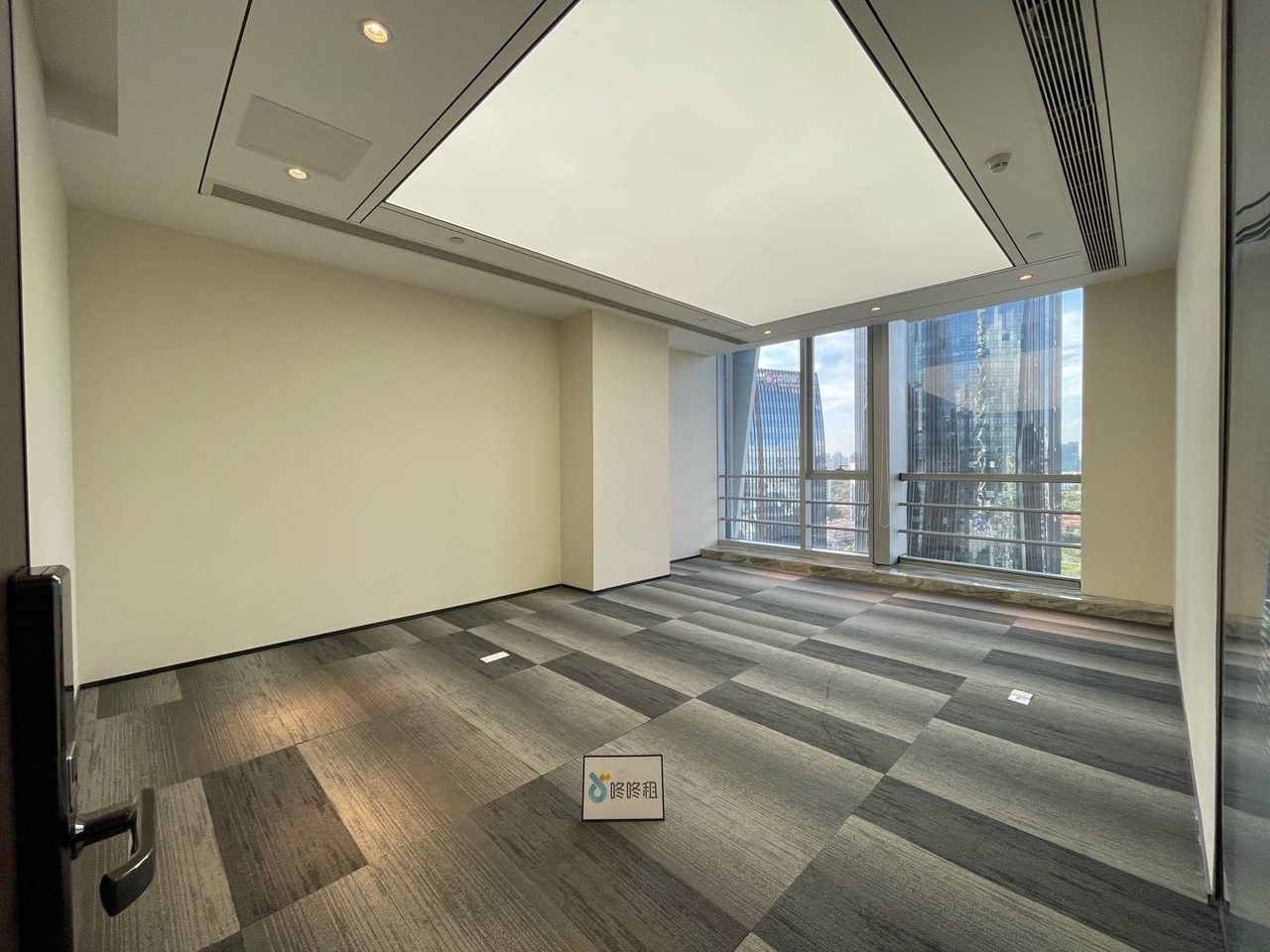 赛西科技大厦372㎡精装办公室出租，高层东北向采光好