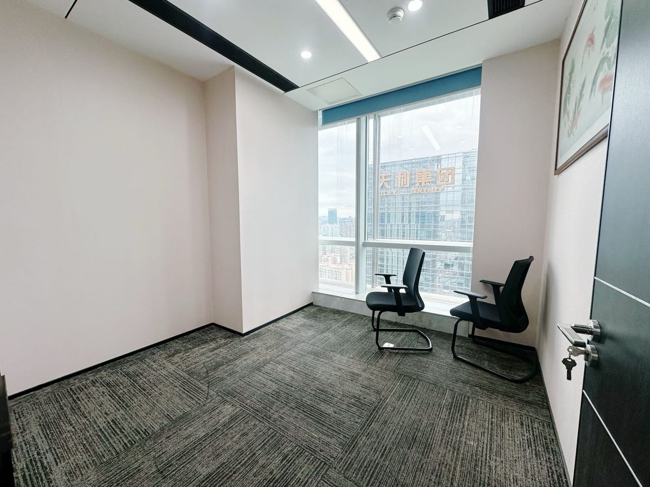 中洲控股中心238㎡精装办公室出租,高层北向采光好